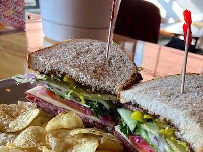 Lucky's Coffee Garage