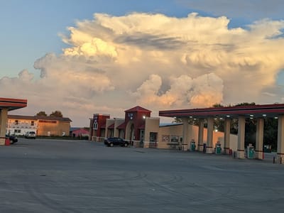 Lucky Truck Stop and Cafe