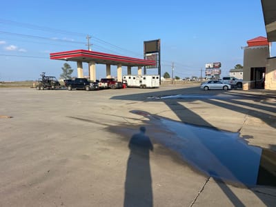 Lucky Truck Stop and Cafe