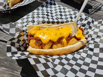 Lucy's On Lighthouse