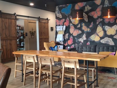 Luna's Coffee, Wine, and Butterfly Cafe