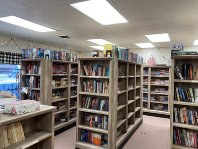 MacGregor's Book Nook