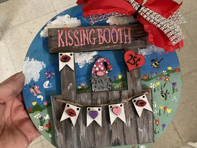 MadCity Crafts DIY Studio and Café