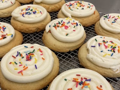 Maddy Hatter's Okie Doughkie Bakery