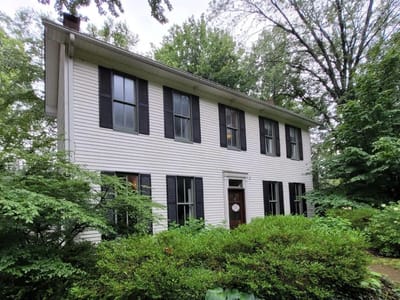 Maggie & Moe's at The Sycamore Farmhouse