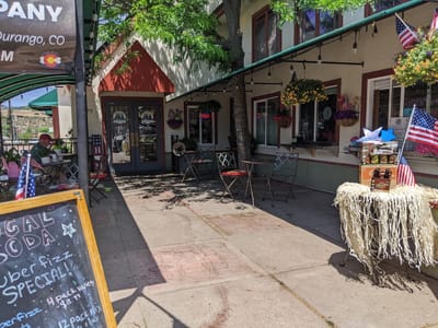 Magpies Newsstand & Cafe
