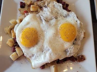 Main Street Cakery Cafe