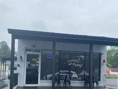 Maple Bakery & Coffee House