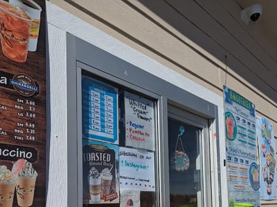 Maui Wowi Hawaiian Coffee and Smoothies