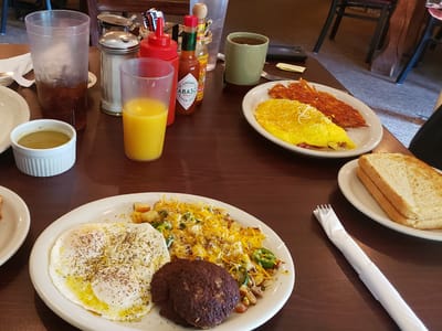 Mayhill Cafe & Hotel