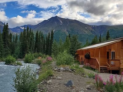 McKinley Creekside Cabins, Café & Bakery