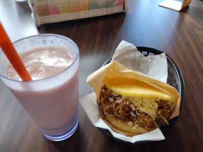 Mecatos Bakery & Café