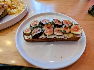 Melo Coffee & Kitchen