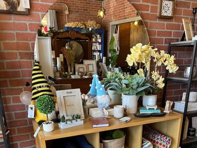 Mia Bella Interiors & Coffeehouse