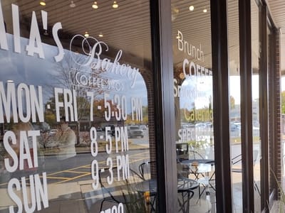 Mia's Bakery & Coffee Shop