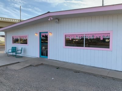 Mimi’s Bakery & Coffee Bar