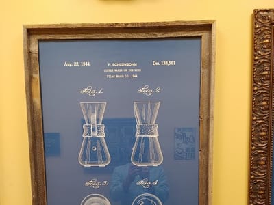 MiMi's Coffee House & Ice Cream