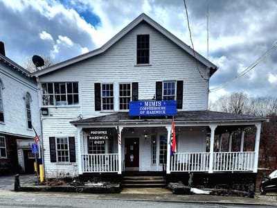 Mimi's CoffeeHouse of Hardwick