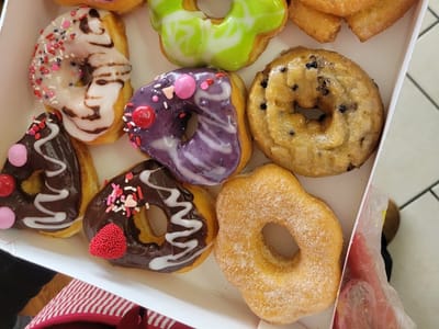 MINIE’s DONUTS / Cafe