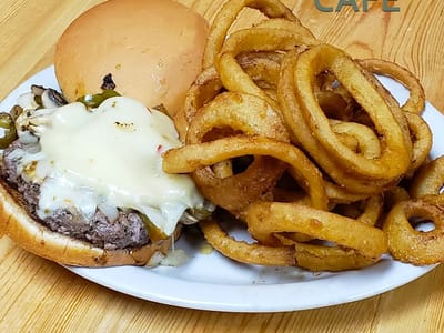 Minnie's Montana Cafe