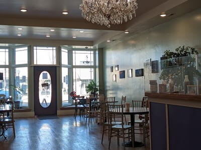 Misbehavin' Creperie