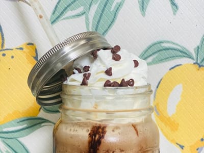 Mo'Joe Coffee & Cupcakes