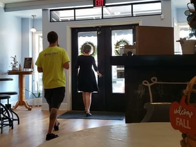 Mo'Joe Coffee & Cupcakes