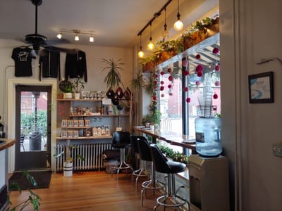 Molly's Courtyard Cafe of Marietta