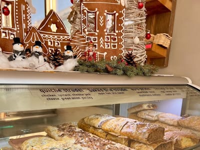 Mom's Baking Company