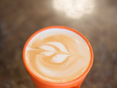 Momo Lolo Coffee Shop