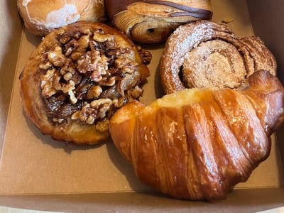 Momona bakery and coffee shop