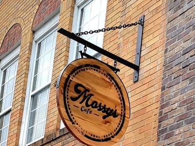 Mossy's Cafe