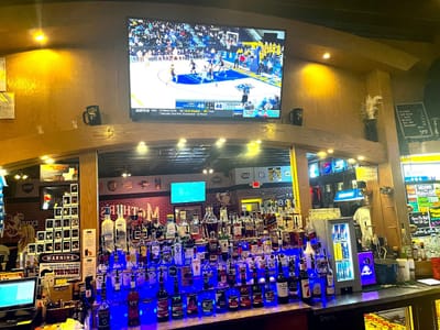 Mother's Pub and Coffee