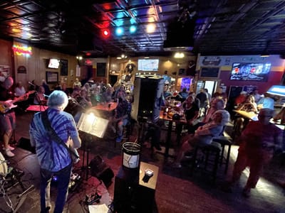 Mother's Pub and Coffee