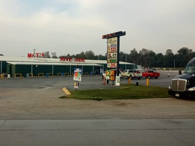 Mr T's Liquor Store & Smoke Shop