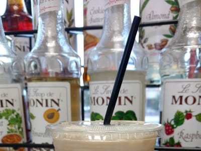 Mudslingers drive thru coffee show low