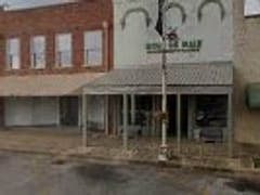 Mugs On Main Coffee Shop & Bakery