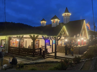 Muller's Famous Fried Cheese Cafe