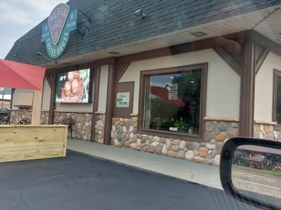 Myrge Cafe & Coffee House