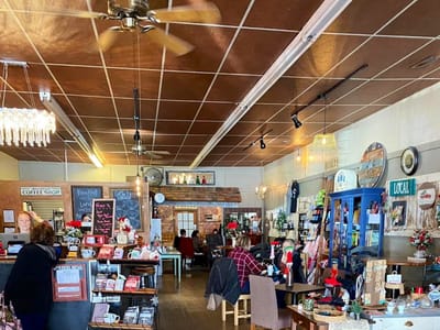 N'Cahoots Coffee & Shoppe