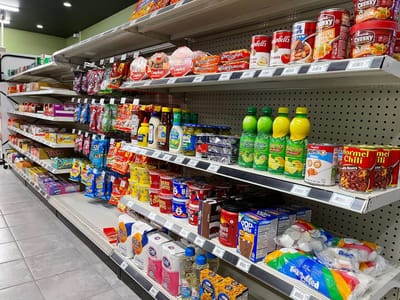 Neighborhood Food Liquor & Tobacco