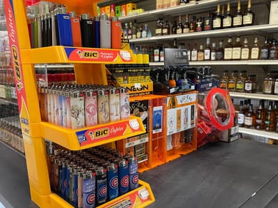 Neighborhood Food Liquor & Tobacco