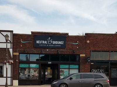 Neutral Groundz