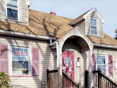 New Roots Coffeehouse