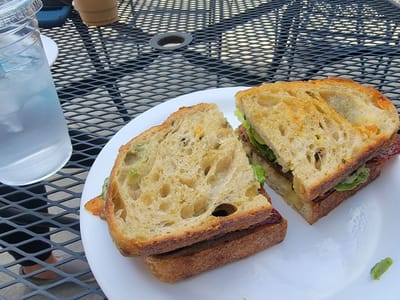 Niko's Bakery & Cafe