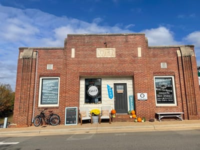 Nina's Good Eats Bakery and Coffee