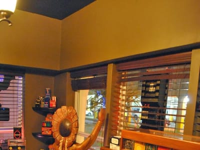 Nooney's Cigar Shop