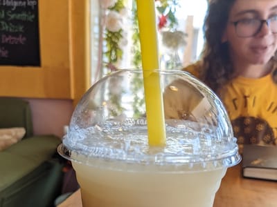 Noonie’s Boba Tea Downtown Medford