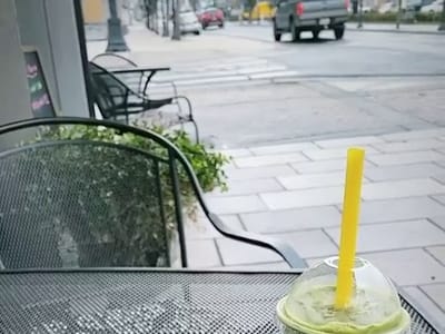 Noonie’s Boba Tea Downtown Medford