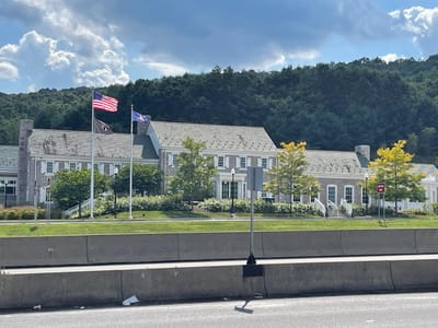 North Midway Service Plaza